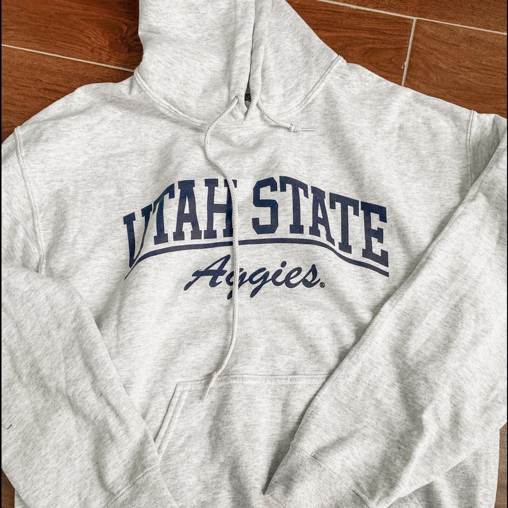 utah state sweatshirt